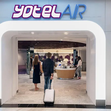 YOTELAIR Singapore Changi Airport Landside-2